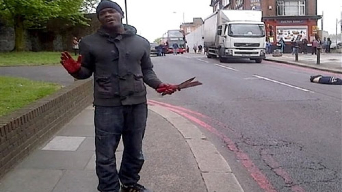 Λονδίνο: Δείτε το βίντεο-σοκ με τον μακελάρη του στρατιώτη