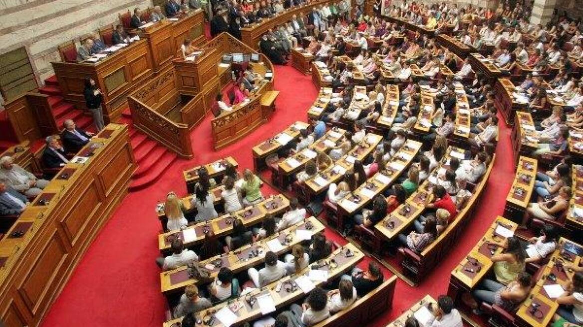 Παράταση ενός έτους στην έρευνα για τα «πόθεν έσχες» πολιτικών προσώπων