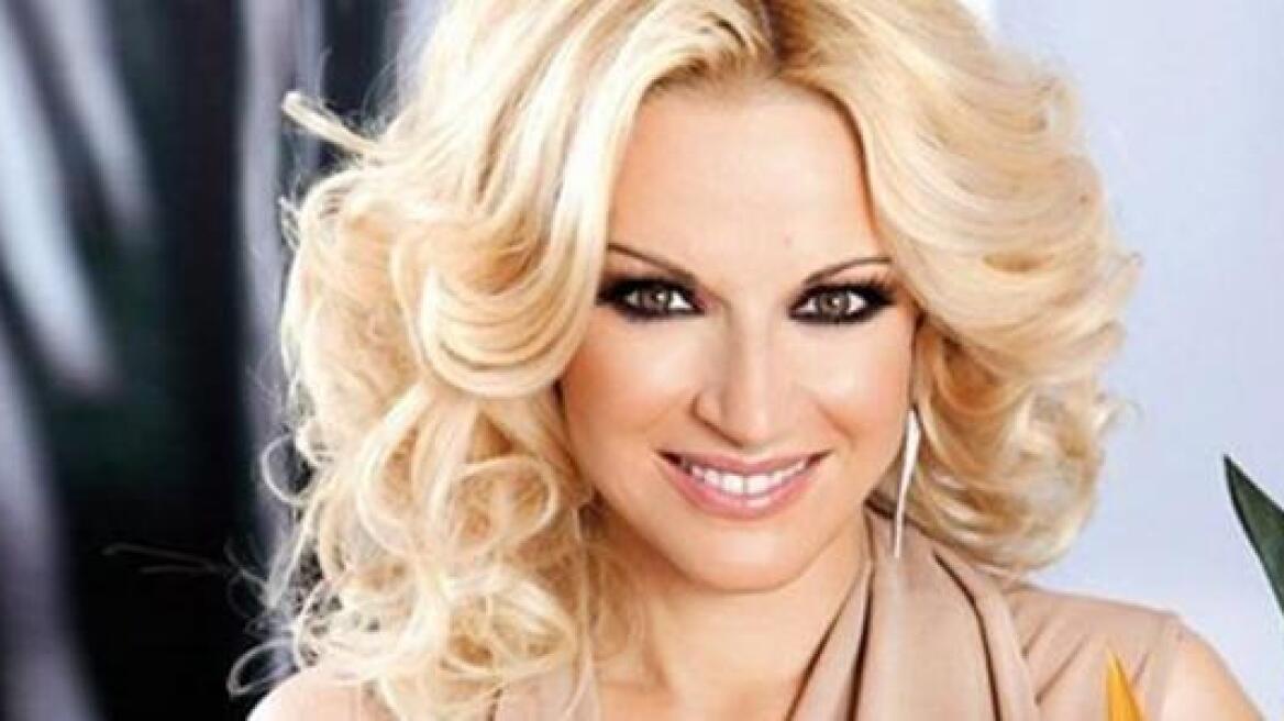 Στο πλευρό της Μαρίας Μπεκατώρου ο Μάκης Πουνέντης