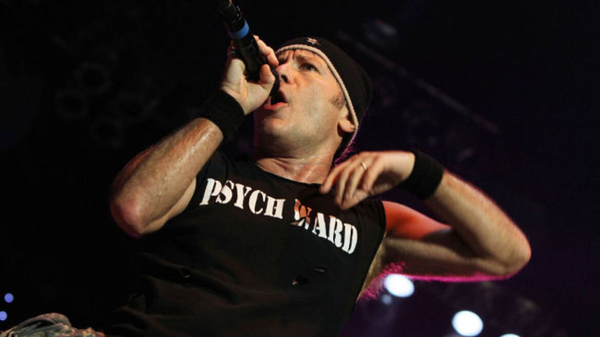 Ο «frontman» των Iron Maiden επισκευάζει αεροπλάνα!