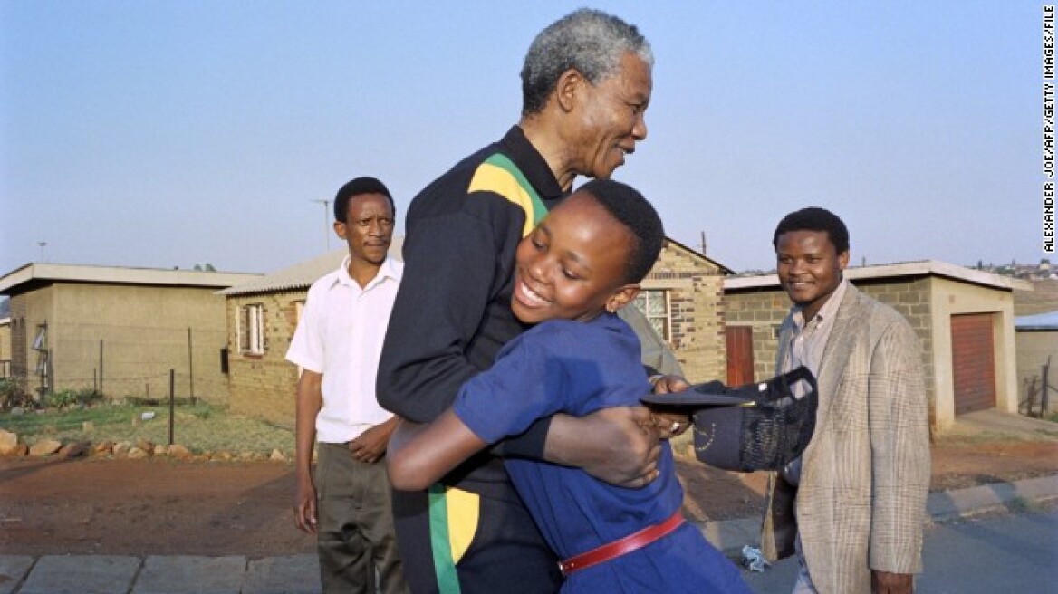 Γιατί ο Νέλσον Μαντέλα έχει έξι ονόματα;