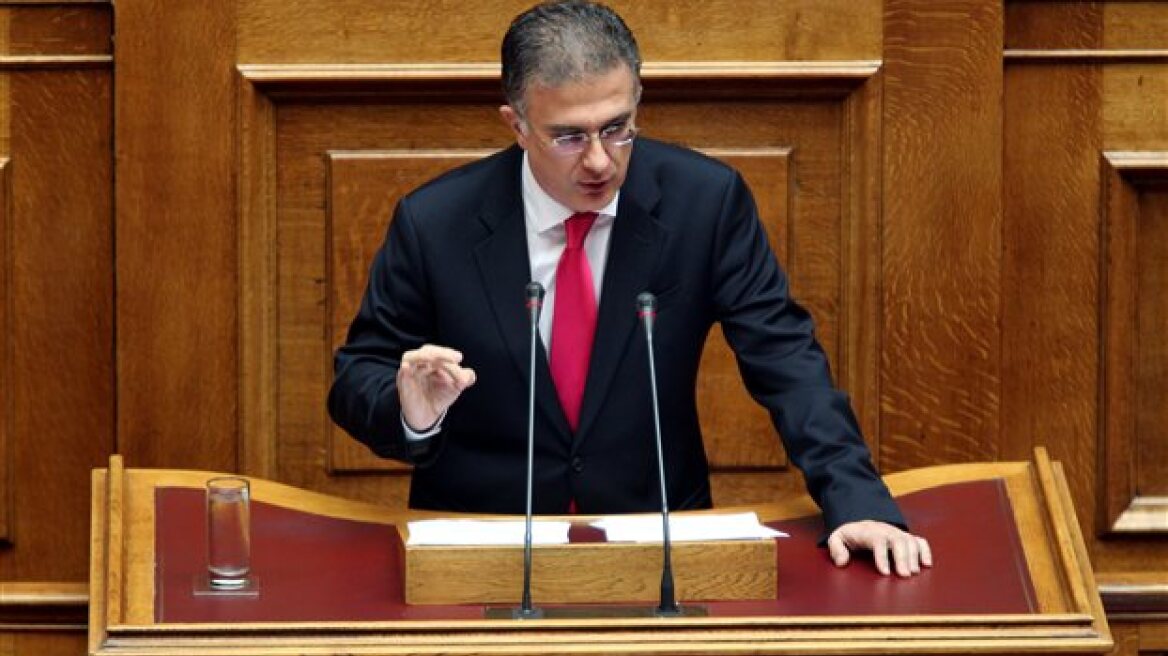 Μαυραγάνης: Να συμμορφωθούν οι τράπεζες στην άρση του απορρήτου