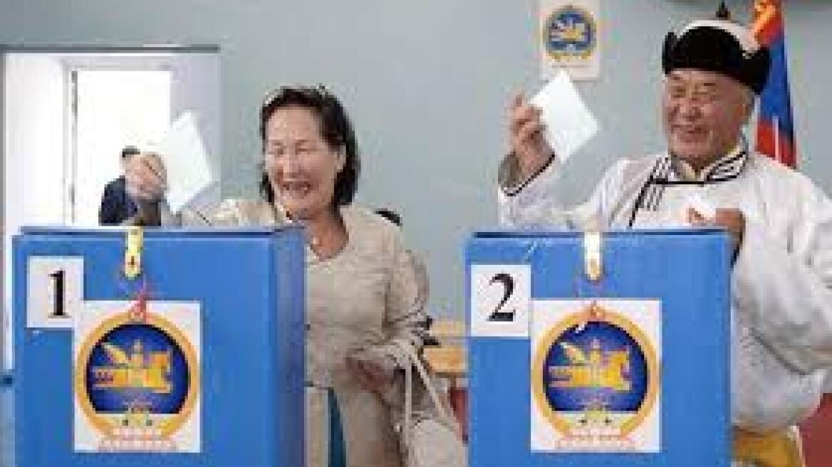 Μογγολία: Επανεξελέγη ο απερχόμενος πρόεδρος