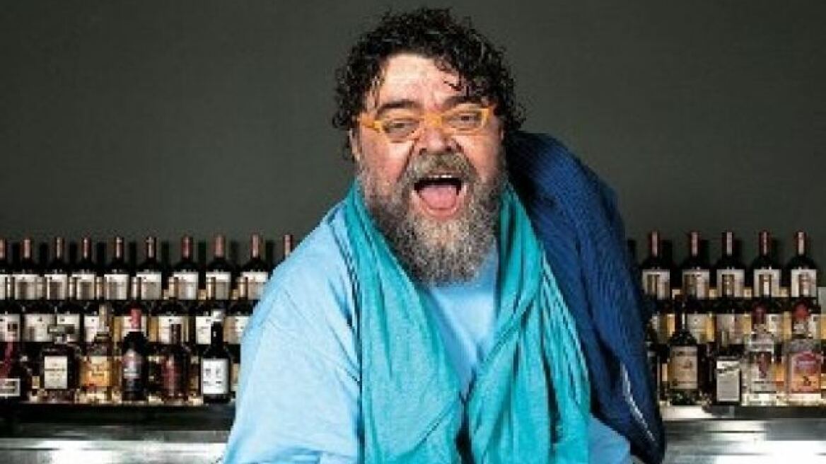 Ο Κραουνάκης ξαναέγραψε το τραγούδι του: Πάμε στον Αδωνι για καφέ!