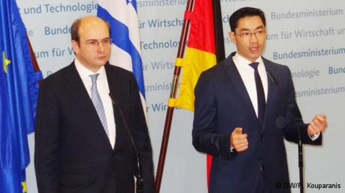 Χατζηδάκης - Ρέσλερ συζήτησαν για το ελληνικό αναπτυξιακό ταμείο 