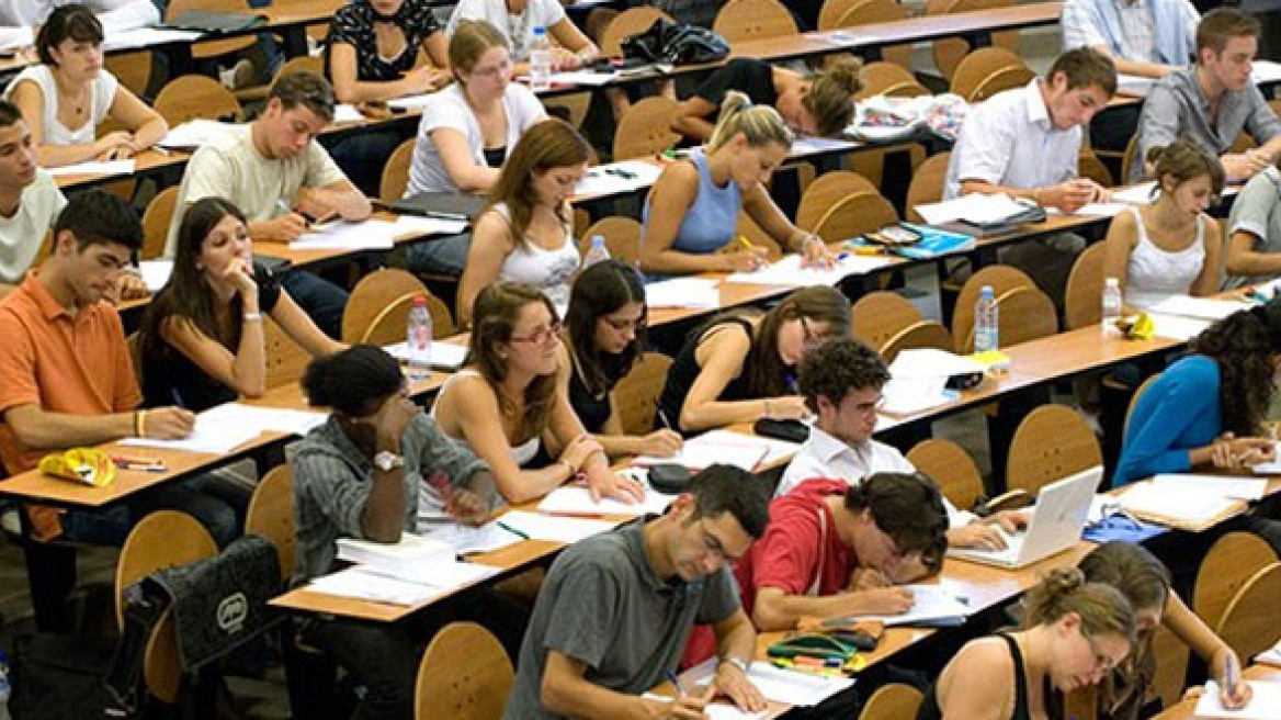 Μείον 500 μόρια οι ιατρικές, μείον 1.000 μόρια οι πολυτεχνικές σχολές