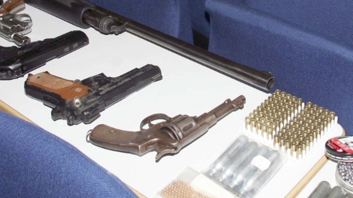 Φλώρινα: Διατηρούσε οπλοστάσιο με εισαγόμενα όπλα