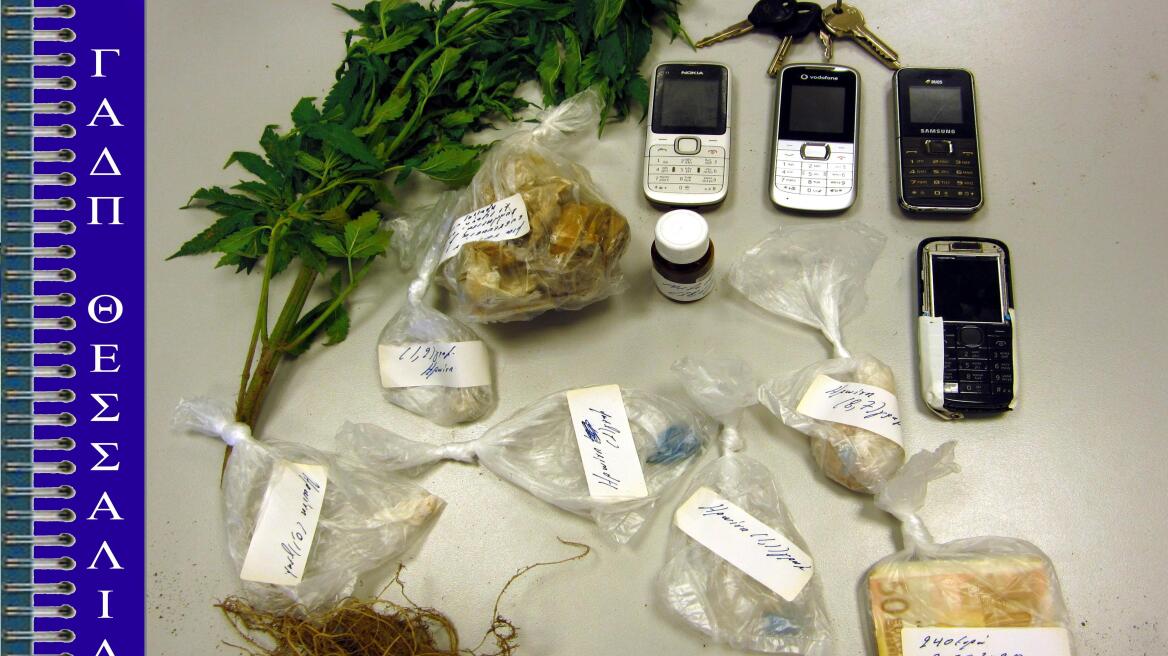 Έκρυβαν την ηρωίνη κάτω από φύλλα δέντρων 