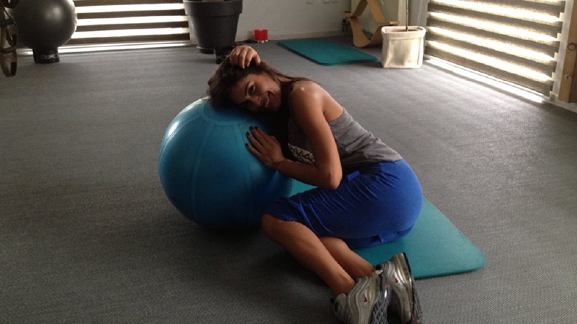 Γυμναστείτε μαζί της: Δείτε το πρόγραμμα που ακολουθεί η Θωμαή Απέργη