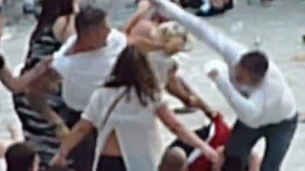 Βίντεο: Άγριο ξύλο σε συναυλία του Ρόμπι Γουίλιαμς 