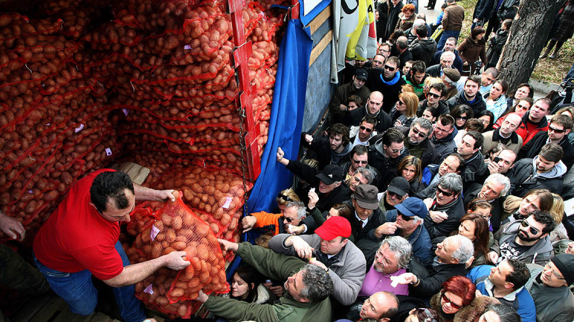 Ένας στους τέσσερις Έλληνες δεν έχει χρήματα ούτε για τρόφιμα