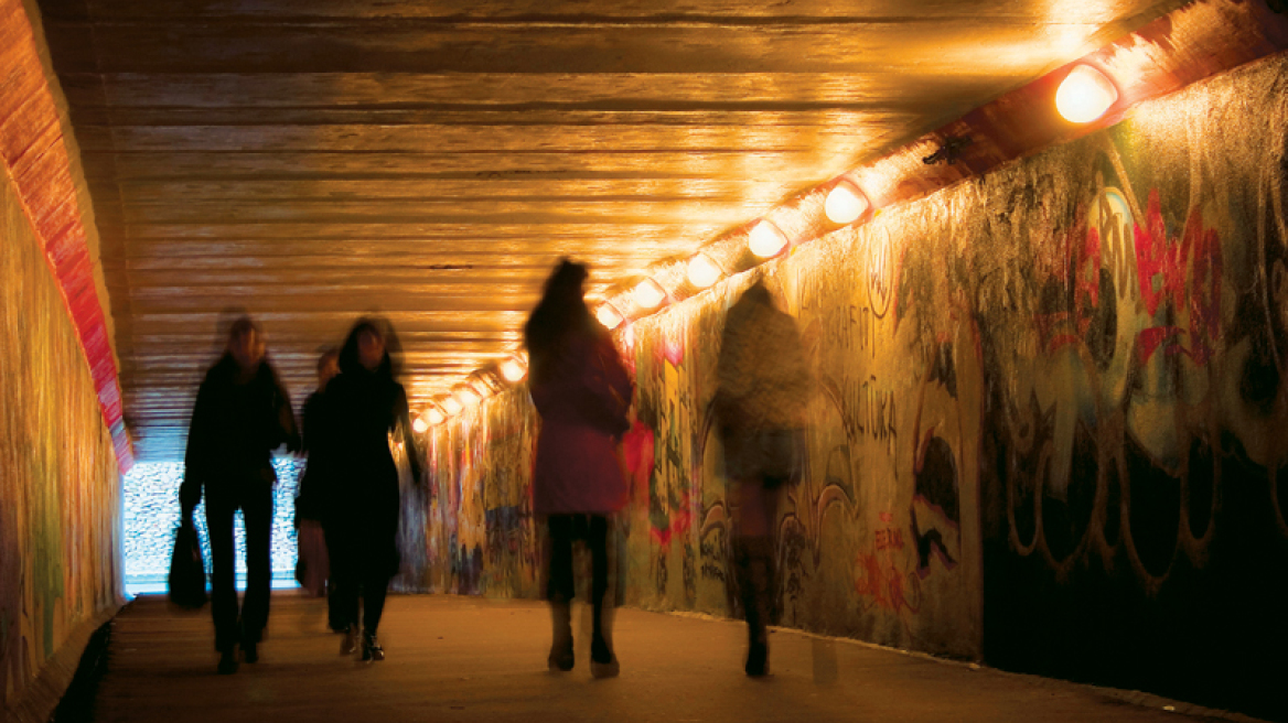 Λάρισα: Δύο αστυνομικοί και ένας δικηγόρος σε «ροζ» κύκλωμα