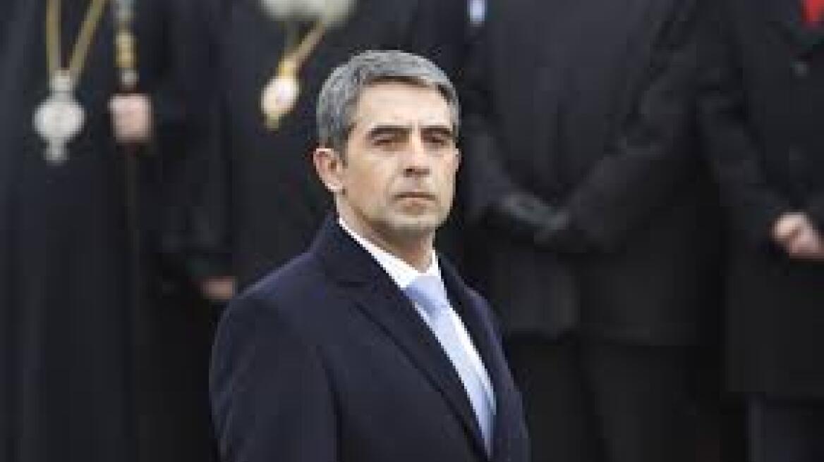  Βουλγαρία: «Πολιτικό πόλεμο» άναψε στη χώρα ο πρόεδρος Ρόσεν Πλέβνελιεφ 