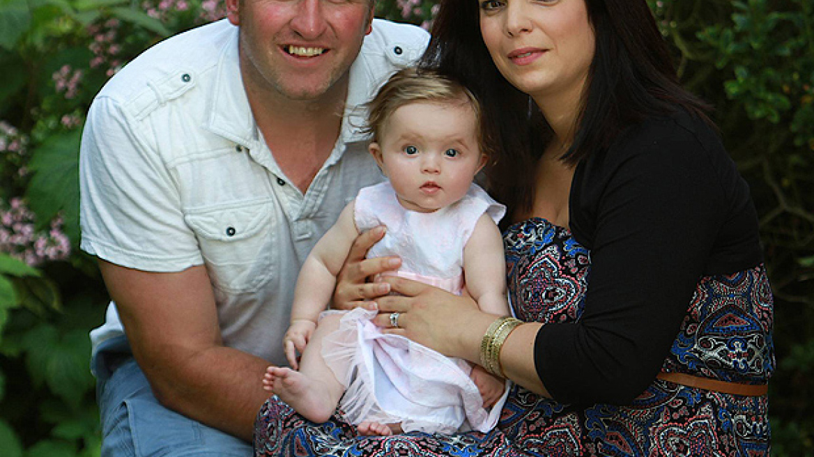 Κατάφερε να αποκτήσει παιδί μετά από δέκα εξωσωματικές!