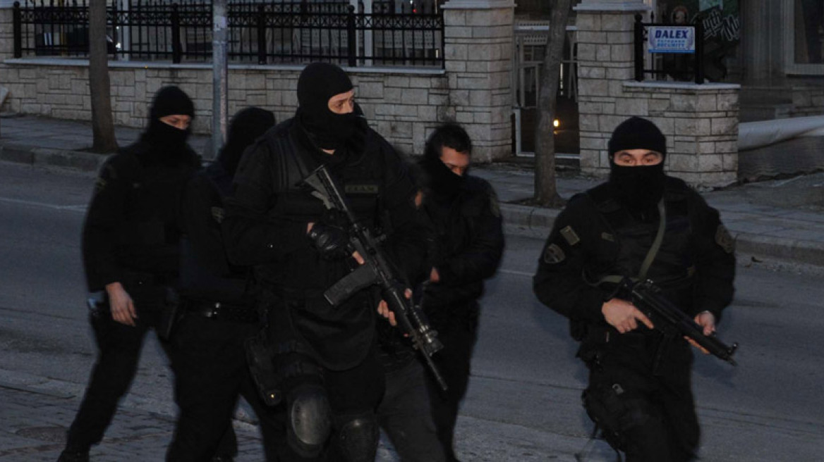 «Βλέπουν» Πυρήνες πίσω από τους συλληφθέντες στη Θεσσαλονίκη 