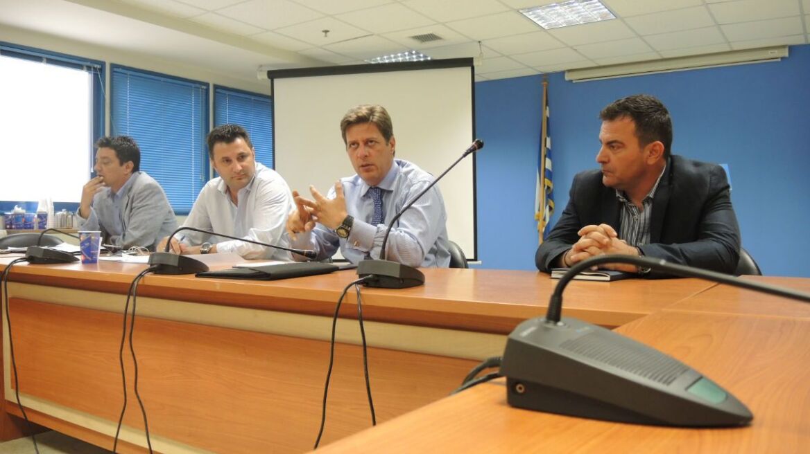 Μ. Βαρβιτσιώτης: «Δεν θα γίνει μείωση μισθών και συντάξεων στους Λιμενικούς»