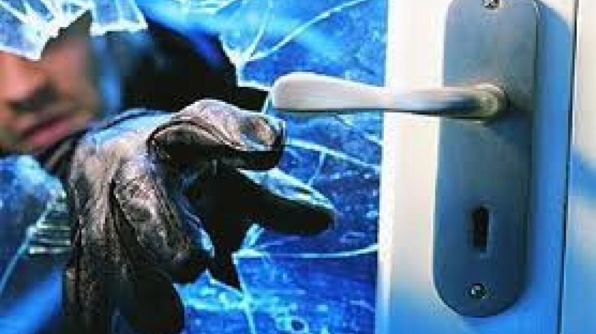 Διέρρηξε πέντε μαγαζιά μέσα σε λίγα λεπτά!