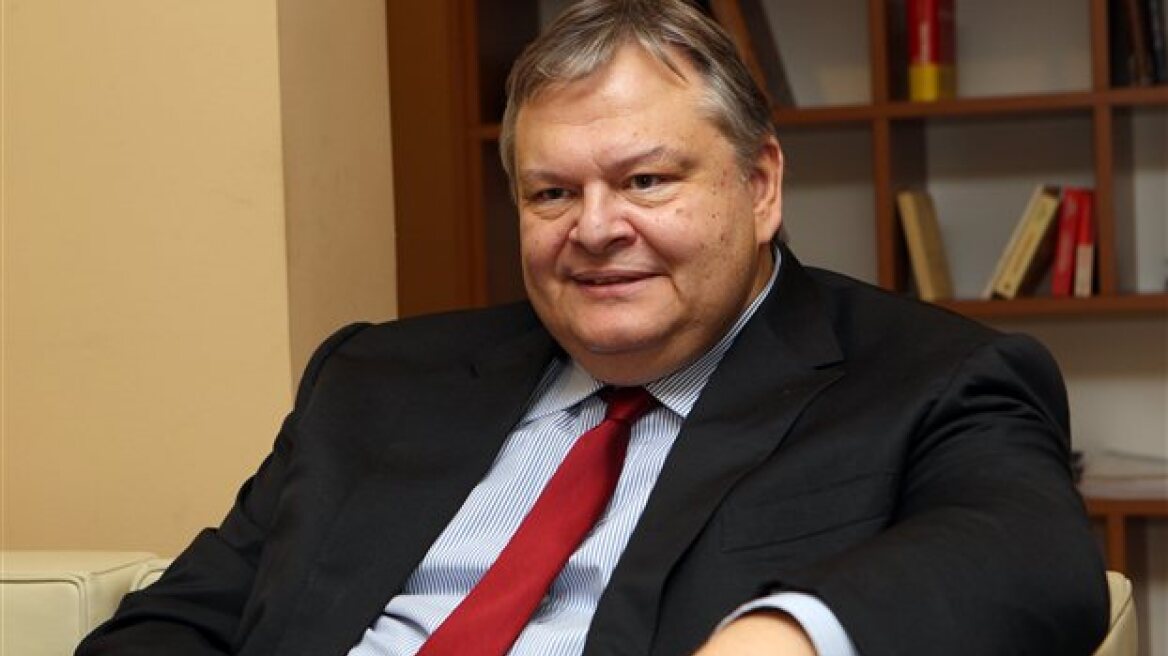 Νέο γύρο συζητήσεων με Νίμιτς για το Σκοπιανό προανήγγειλε ο Βενιζέλος