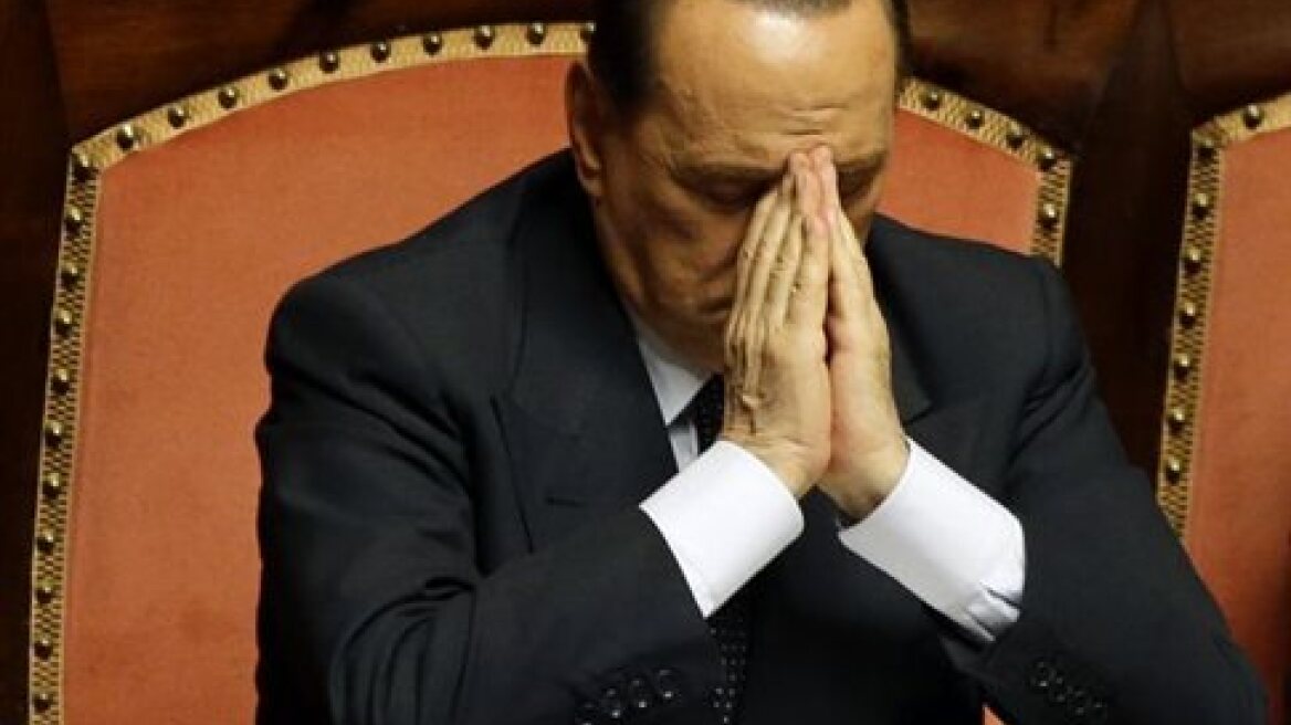 Τις παραιτήσεις τους στη διάθεση της κυβέρνησης υποβάλλουν οι βουλευτές του Μπερλουσκόνι