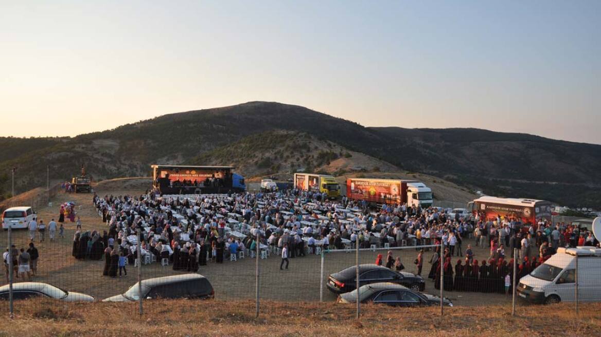 Τουρκική προπαγάνδα με καμουφλάζ τη... φιλία