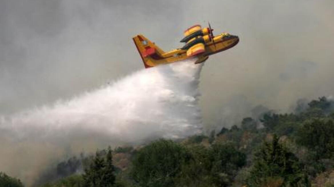 Σε ύφεση η φωτιά στην Ρουπακιά Αχαΐας