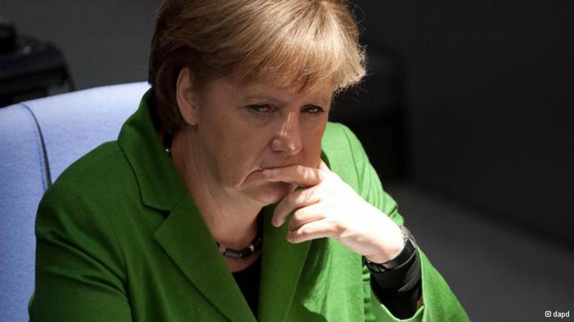 Die Zeit: H Mέρκελ κρύβει από τους Γερμανούς το «κούρεμα» του ελληνικού χρέους