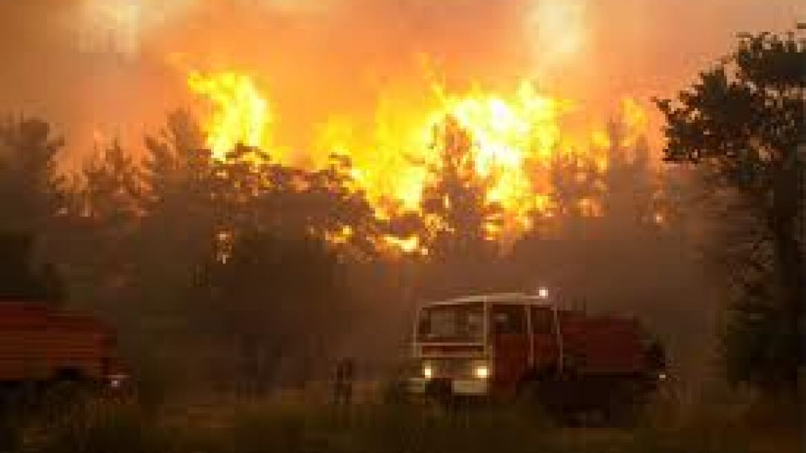 Μαίνεται η πυρκαγιά στην Σαρδηνία