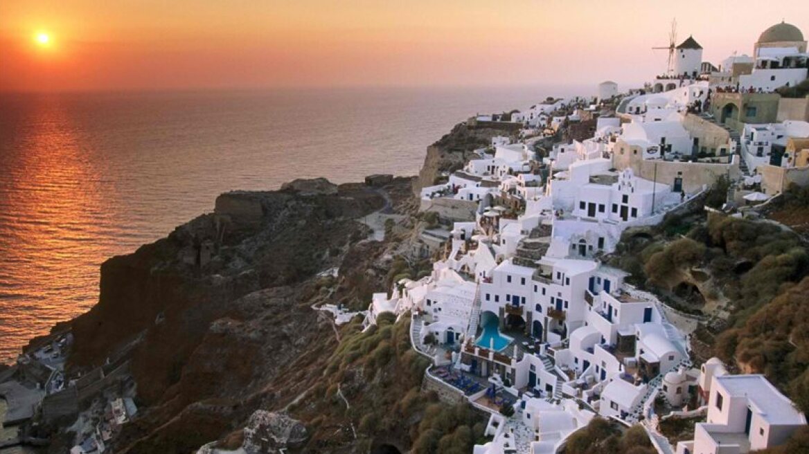 Το μπλακ άουτ στη Σαντορίνη κάνει το γύρο του κόσμου