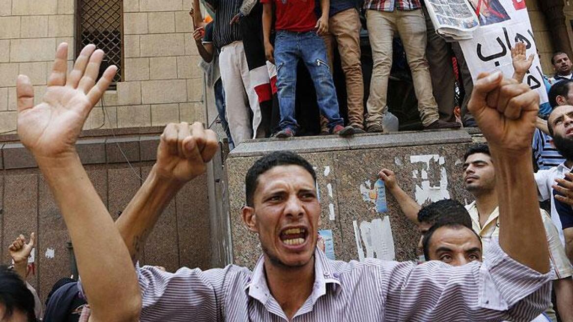 Διαδηλώσεις υπέρ του Μόρσι σε Πακιστάν και Σουδάν