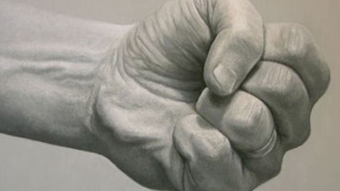 Χτύπησε και λήστεψε τον εργοδότη του 