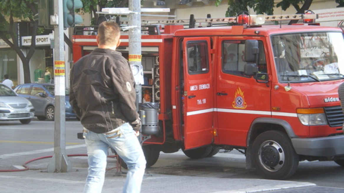 Τοξικομανής επιχείρησε να κάψει ζωντανή την μητέρα του