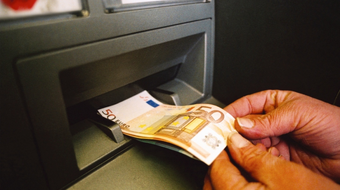 Δύο συλλήψεις για παγίδευση ΑΤΜ στην Τρίπολη