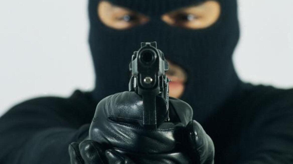 Ληστείες... με το καλημέρα σε Καμίνια και Χαϊδάρι