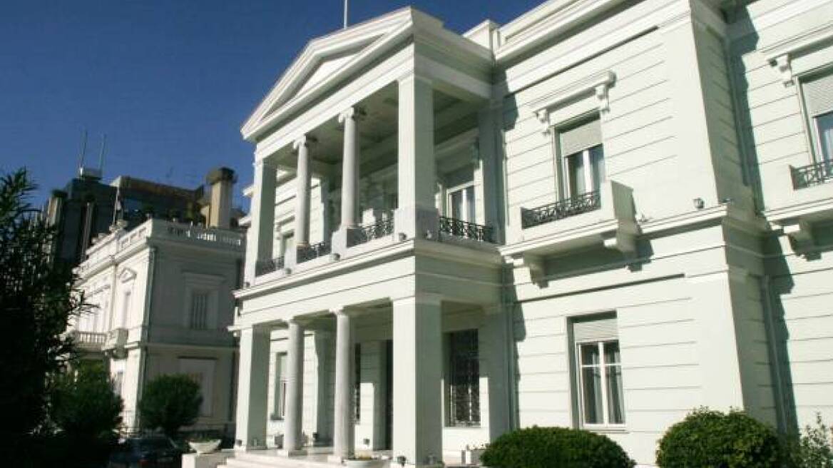 Απεβίωσε ο πρέσβης Αχιλλέας Έξαρχος