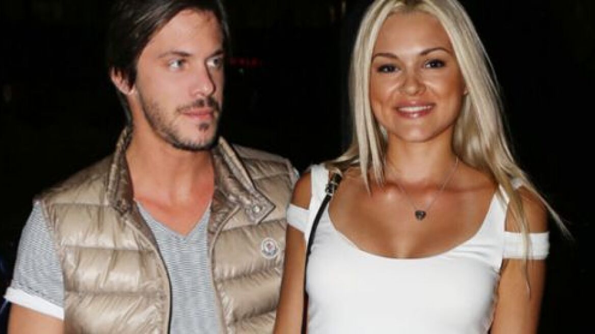 Ο Νίκος Οικονομόπουλος συγκατοικεί με την Βίκυ Κάβουρα