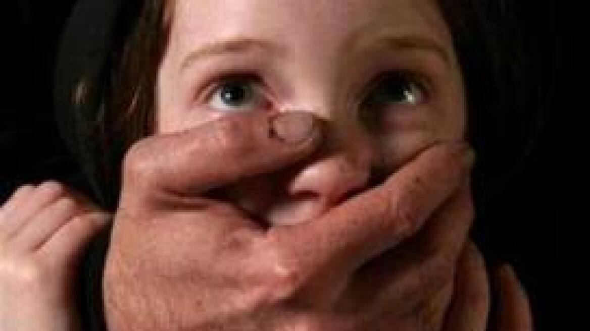 Μυτιλήνη: Συνελήφθη επ' αυτοφώρω παιδεραστής που ασελγούσε σε ανήλικο κοριτσάκι