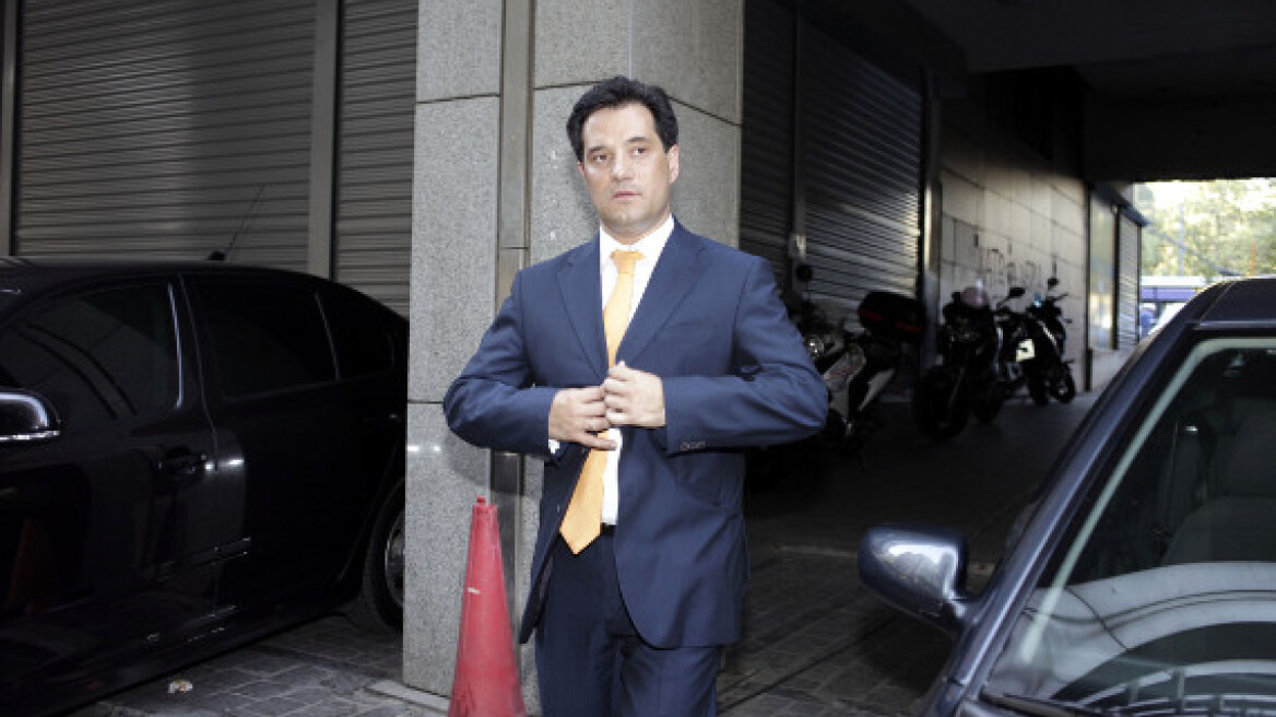 Άδωνις προς γιατρούς: Φέρτε πίσω τα κλεμμένα