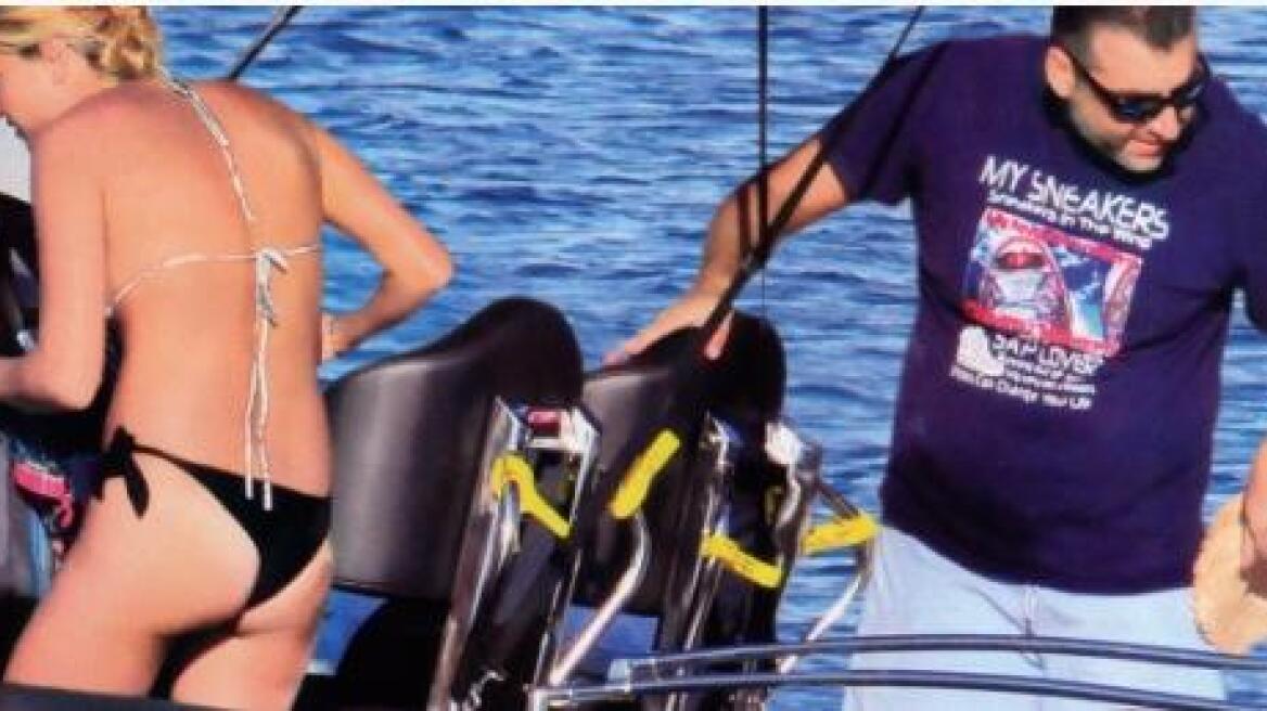 Το μικροσκοπικό μπικίνι της Φαίης Σκορδά 
