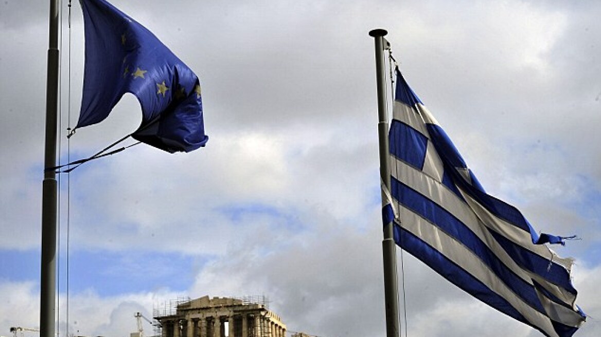 Handelsblatt: Μέχρι 15 δισ. ευρώ θα χρειαστεί η Ελλάδα ως το τέλος του 2016