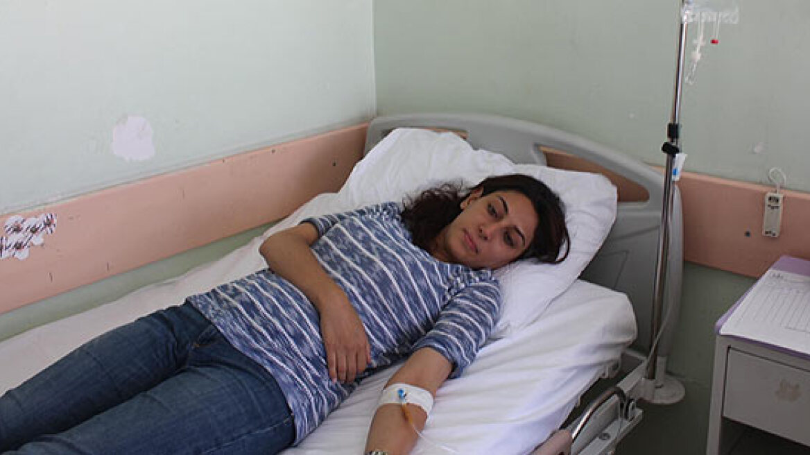 Τουρκία: Τρεις ασθενείς επιτέθηκαν και ξυλοκόπησαν έγκυο γιατρό 