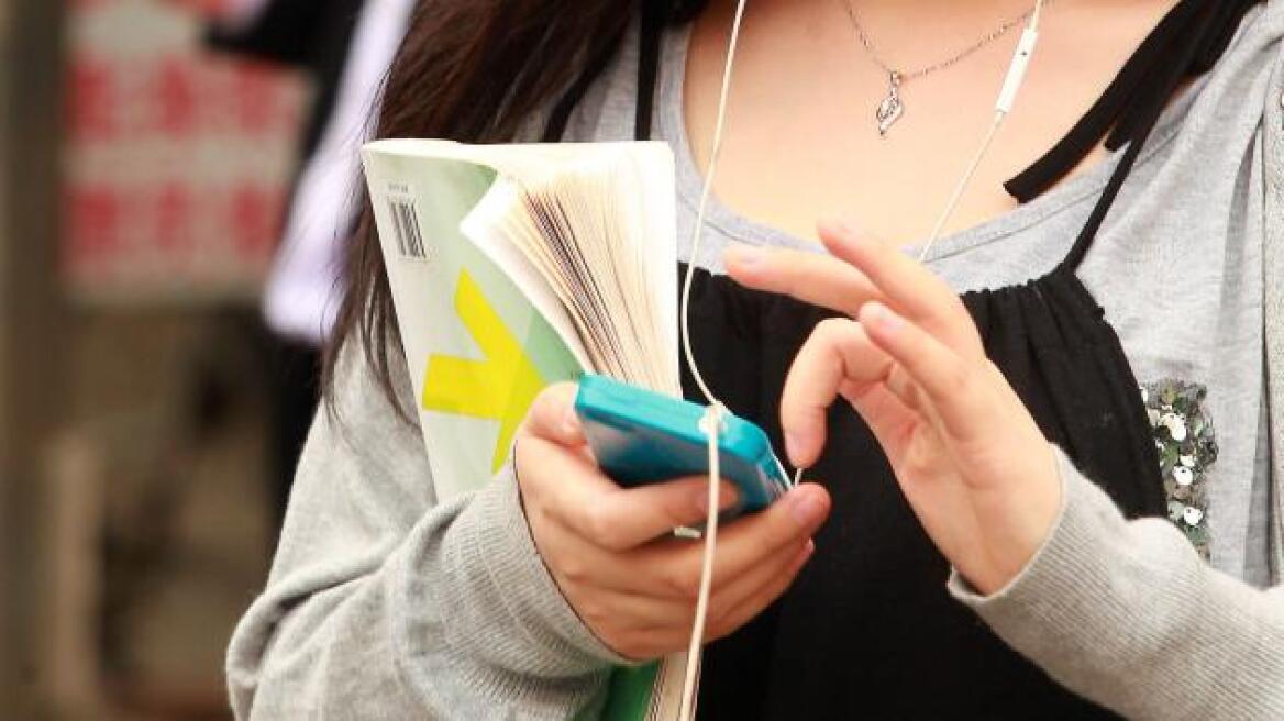 Der Spiegel: Η NSA «κρυφακούει» όλα τα smartphones