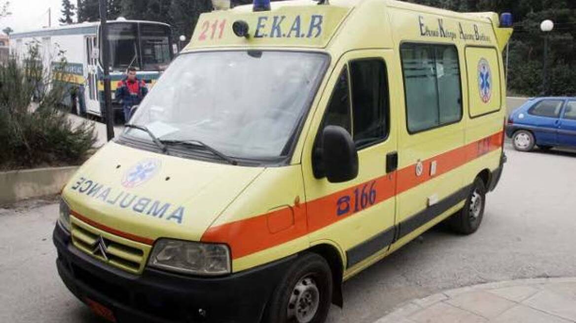 Βόλος: Γνωστός δικηγόρος μαχαιρώθηκε από τον γιο του!