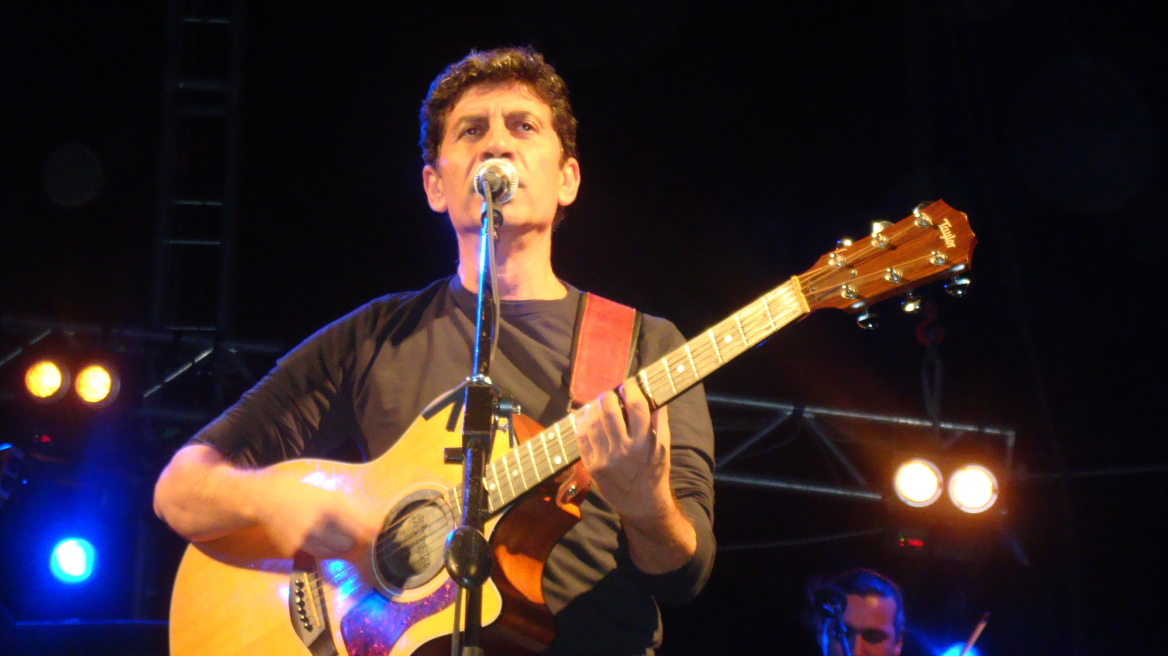 Ο Μάλαμας αρνήθηκε να σηκωθεί πανό εκπαιδευτικών στη συναυλία του 