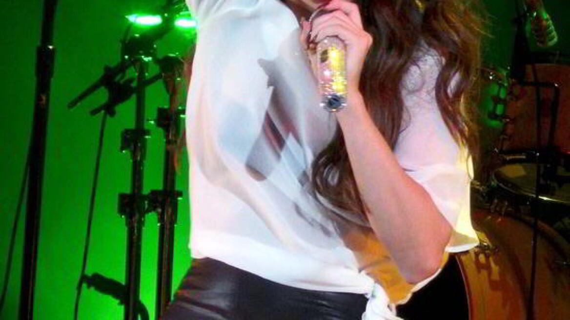 «Αποκαλυπτήρια» on stage από τη Selena Gomez