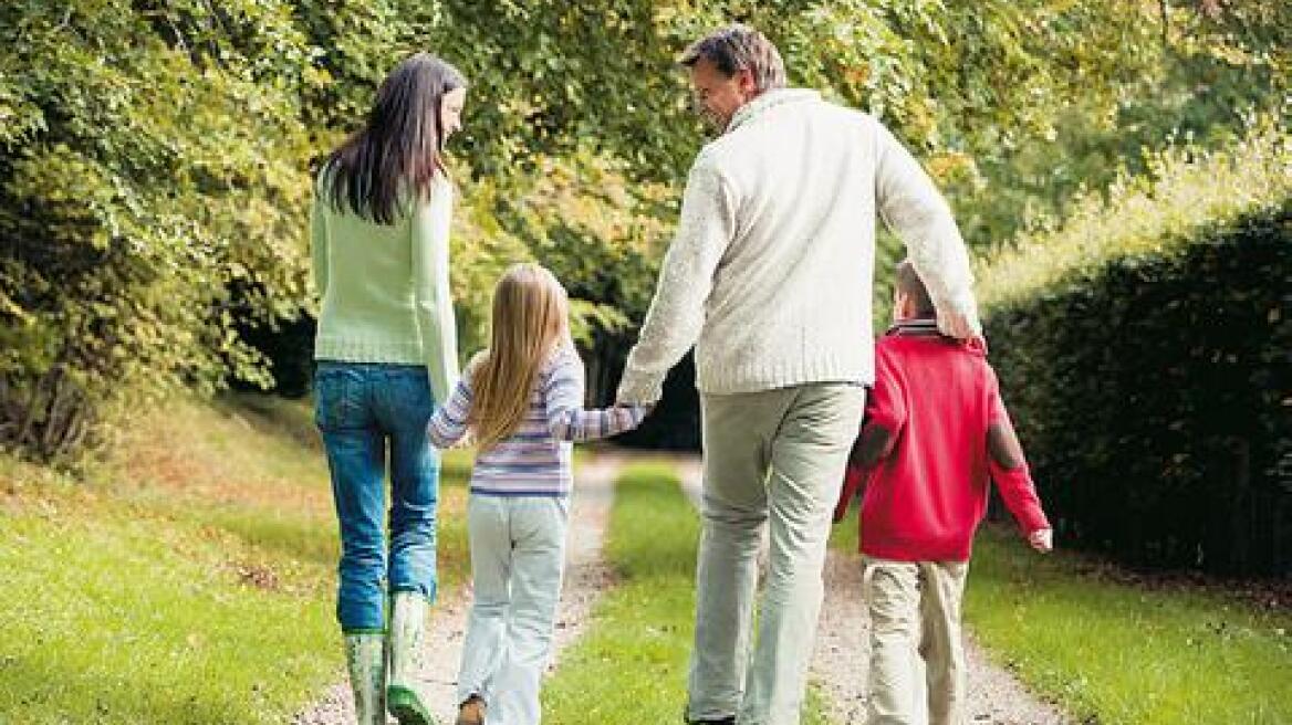 Σύνταξη στα 50 για 700.000 γονείς