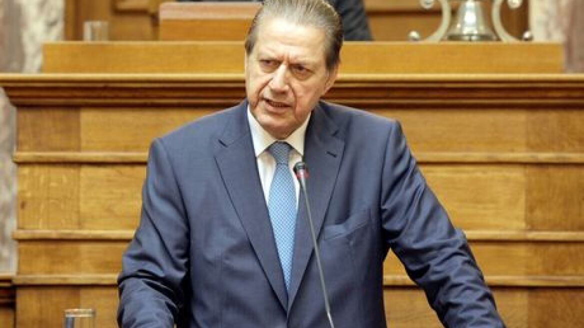 Πολύδωρας: Το υπουργείο Οικονομικών μας κοροϊδεύει για τα πλεονάσματα