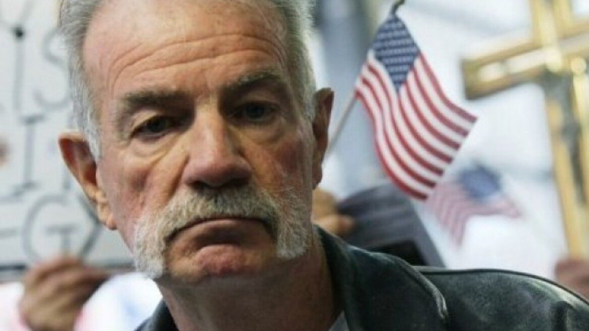 ΗΠΑ: Πάστορας προσπάθησε να κάψει 3 χιλιάδες αντίτυπα του Κορανίου