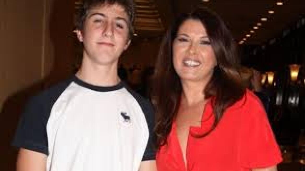 Η Σοφία Αλιμπέρτη βγάζει εισιτήρια για Αμερική