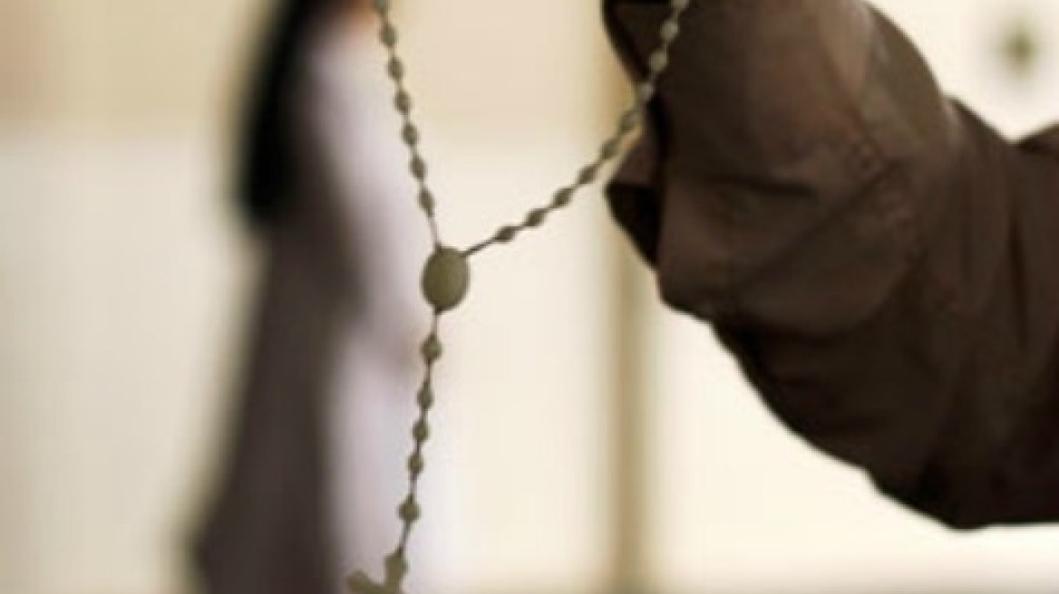 Επιτέθηκαν με οξύ σε χριστιανό ιερέα στη Ζανζιβάρη 