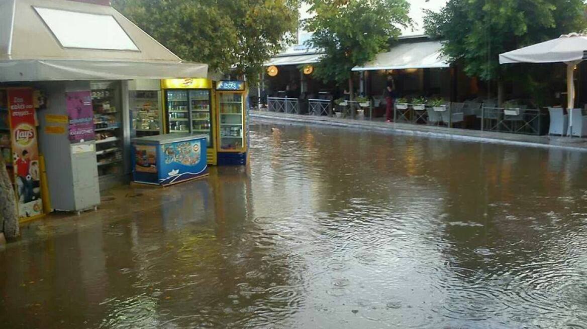 Άνοιξαν οι ουρανοί στην Κεφαλονιά